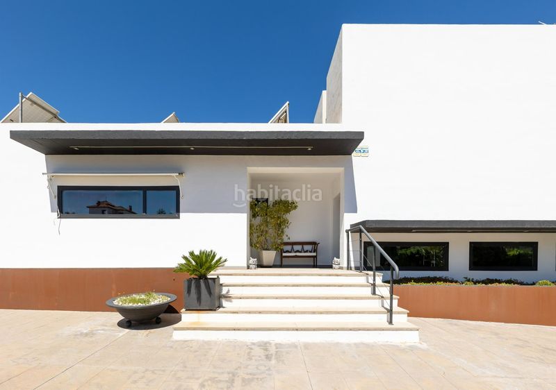 Foto 843c59b5-a9a0-4d2a-85a4-33c68f07a301. Xalet amb xemeneia calefacció aparcament piscina a Zubia (La)