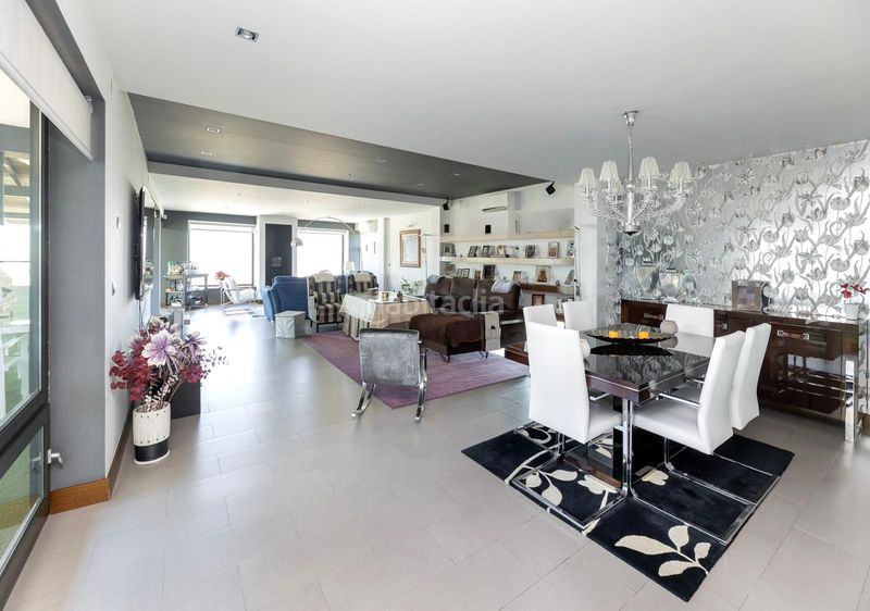 Foto ad4aa52d-ffd2-4b9f-a906-ee6e3fcb9bad. Xalet amb xemeneia calefacció aparcament piscina a Zubia (La)