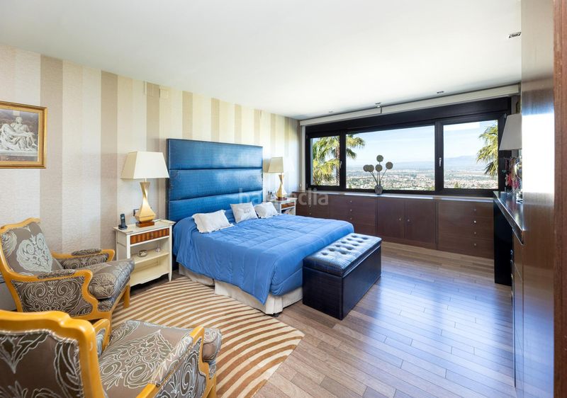 Foto e5aca1a7-f538-48d6-b66f-0a66694c7fc5. Xalet amb xemeneia calefacció aparcament piscina a Zubia (La)