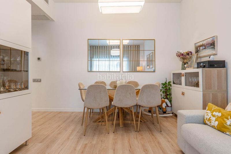 Foto 27259fa8-3b91-4777-a880-81266d138b6a. Pis amb calefacció aparcament piscina a Rosaleda - Juventud Granada