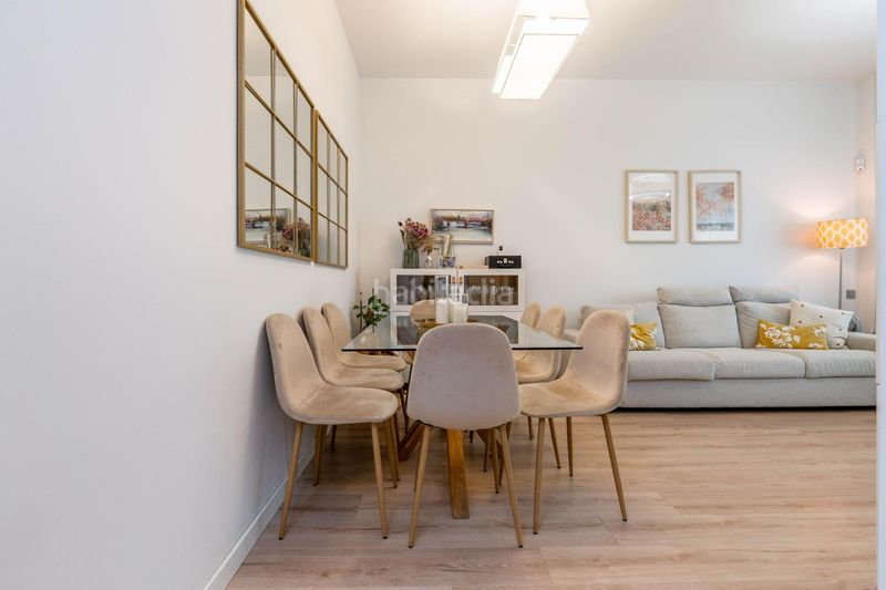 Foto 49a46bb6-0bb4-441f-8044-6b21dc603f43. Pis amb calefacció aparcament piscina a Rosaleda - Juventud Granada