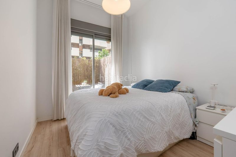 Foto a8d922c7-5d2e-459c-9d49-1888f966d1b7. Pis amb calefacció aparcament piscina a Rosaleda - Juventud Granada