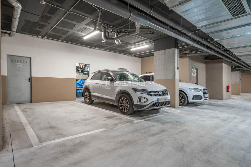 Foto c34753cf-7206-448c-9122-983c4f21dd33. Pis amb calefacció aparcament piscina a Rosaleda - Juventud Granada