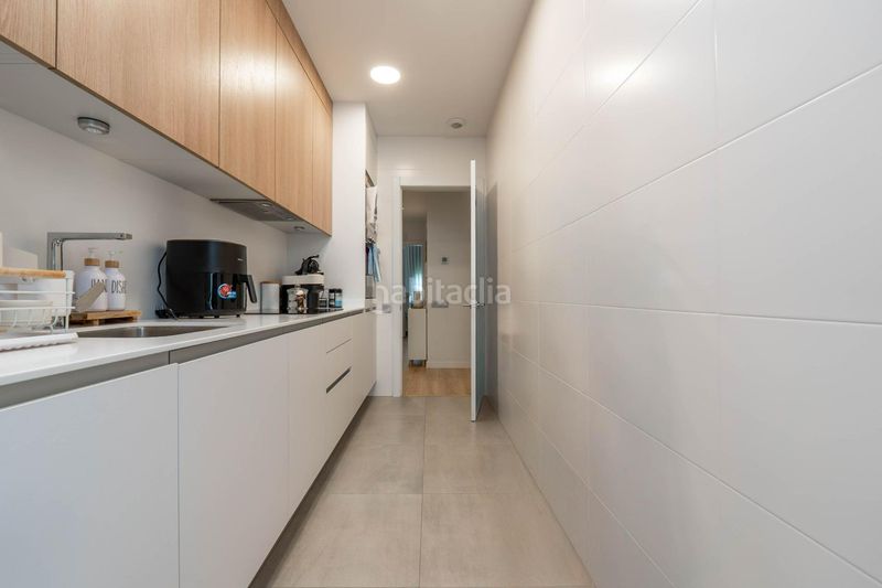 Foto d5829081-3413-4027-a63c-d6b807258ff0. Pis amb calefacció aparcament piscina a Rosaleda - Juventud Granada