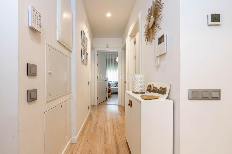 Foto d716d0f3-89a9-4349-917a-1d71ae69d484. Pis amb calefacció aparcament piscina a Rosaleda - Juventud Granada