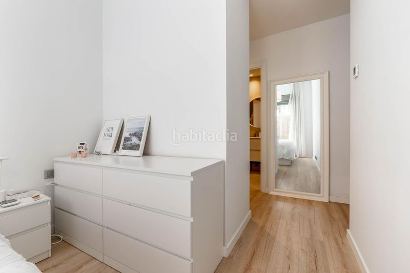 Foto ff5e0202-0619-49d0-8e92-1bf671929336. Pis amb calefacció aparcament piscina a Rosaleda - Juventud Granada