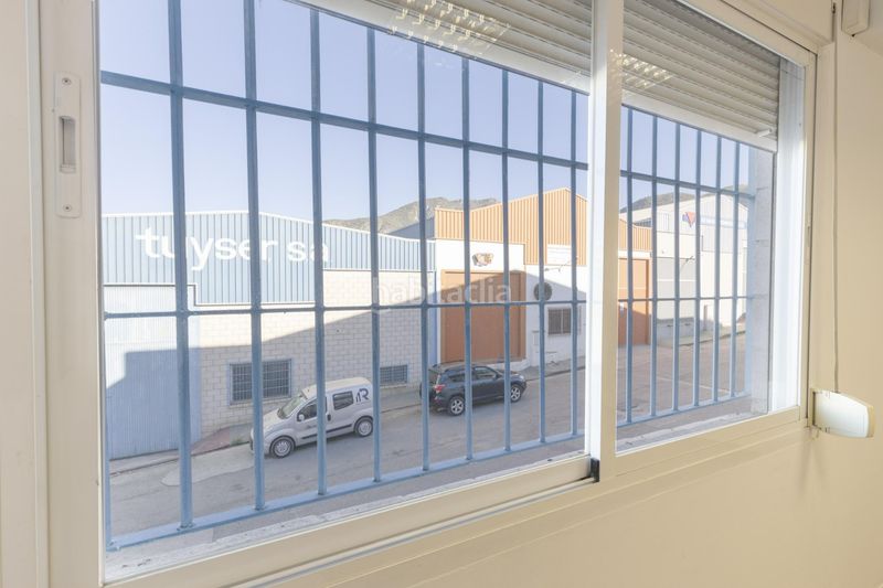 Foto 34e9dac2-7235-4608-9edf-eda99af322bf. Nau industrial a Dúrcal