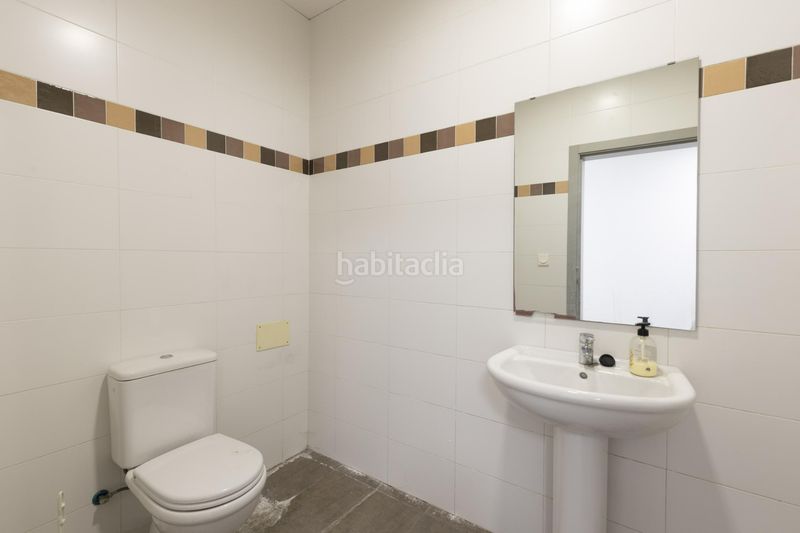 Foto d8222894-3709-483a-b23a-a277c412b976. Nau industrial a Dúrcal