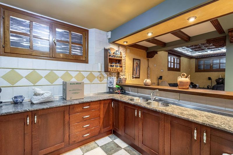 Foto bba6981e-4784-4a4b-84ad-cfa88e856d1f. Xalet amb xemeneia calefacció aparcament piscina a Monachil