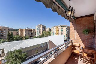 Piso en Calle palencia 17. Gran piso en calle palencia con garaje y trastero
