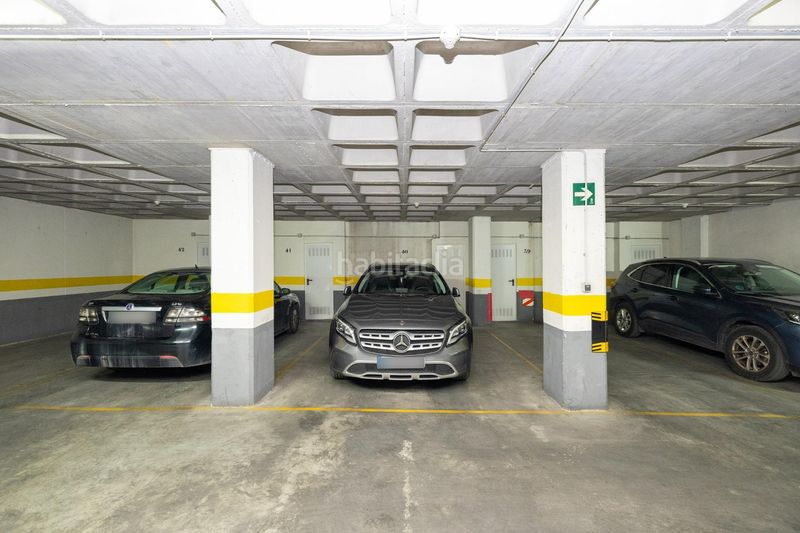Foto dd7f5ba3-1121-4e79-863d-956a7ccf0ab0. Appartement dans plaza ciudad de los cármenes 3 dans Granada