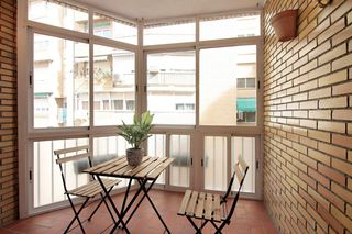 Pis  Calle las flores 6. Piso en venta en las flores, con 3 dormitorios, un baño. calefac