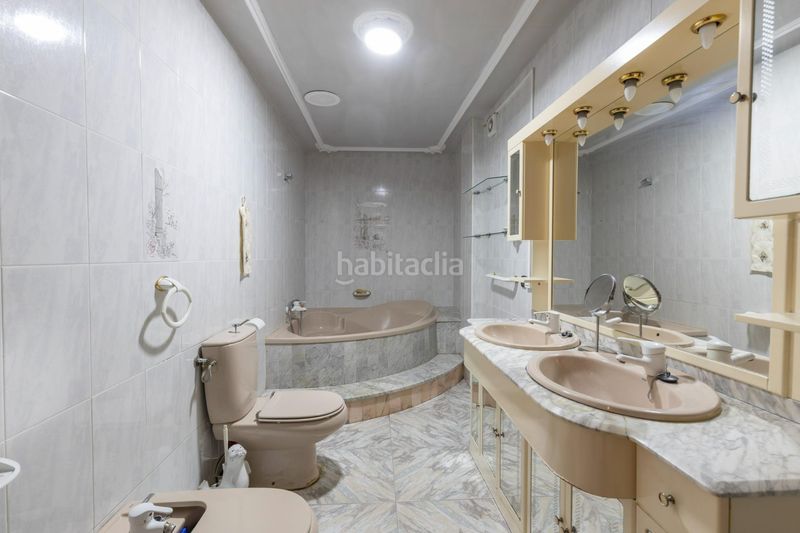 Foto 5da035f1-c154-4a22-9614-22b7f36ba306. Casa amb xemeneia a Santa Fe