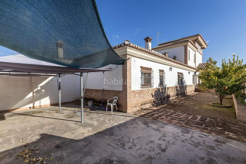 Foto f8d80153-461c-4973-9599-d184a893dd07. Xalet amb xemeneia aparcament piscina a Atarfe