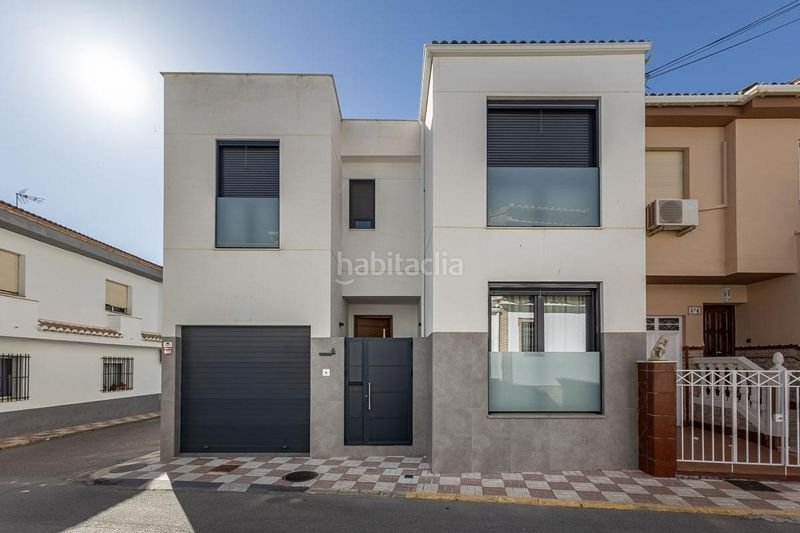Foto d771f550-d5cb-427e-a90b-63c36068e33e. Casa amb calefacció aparcament a Albolote