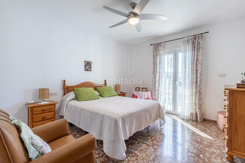 Foto 2d83ad84-fad5-4254-a9a9-7b3fc506fd2d. Chalet en calle olmo 127 chalet con gran parcela en Atarfe