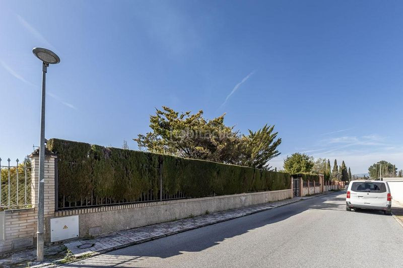 Foto 86863098-f1f5-4981-bcaf-4da5c2f7f804. Chalet en calle olmo 127 chalet con gran parcela en Atarfe