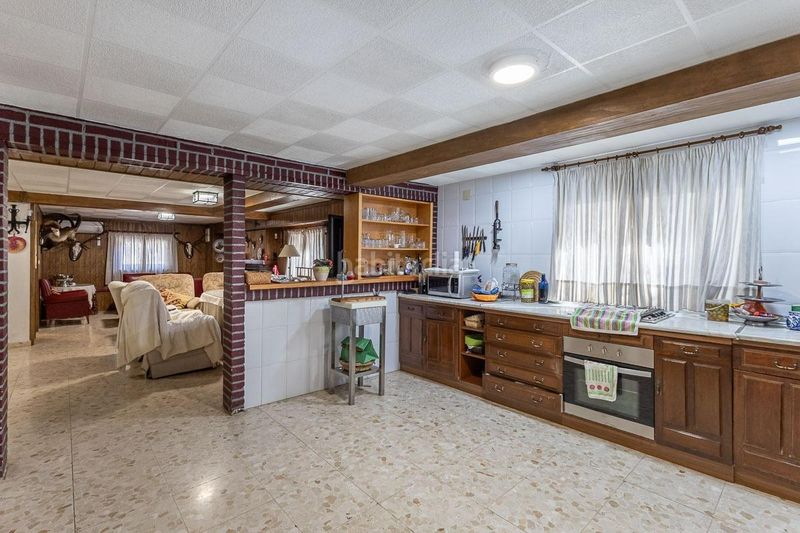 Foto d666ee5d-3c10-475c-8901-09e4f1b91436. Chalet en calle olmo 127 chalet con gran parcela en Atarfe
