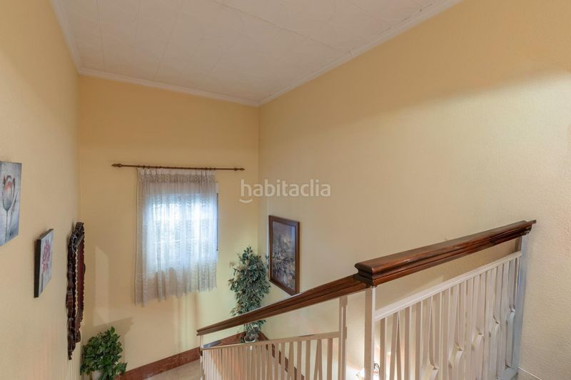 Foto f4887276-e265-43f8-a01c-3f5014fcb041. Casa adossada amb aparcament a San Miguel Armilla