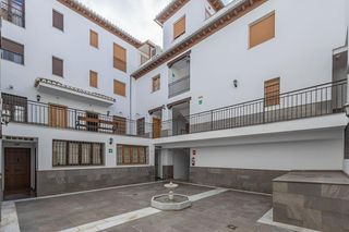 D�plex en Calle real de cartuja 32. Real de cartuja. bonito d�plex del a�o 2008 con 2 dormitorios, s