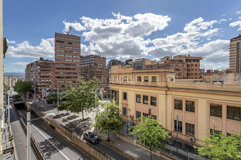 Foto d9f7665d-1e89-4b99-b1ee-4ea8f525ca75. Pis a avenida de madrid 20 a San Ildefonso Granada