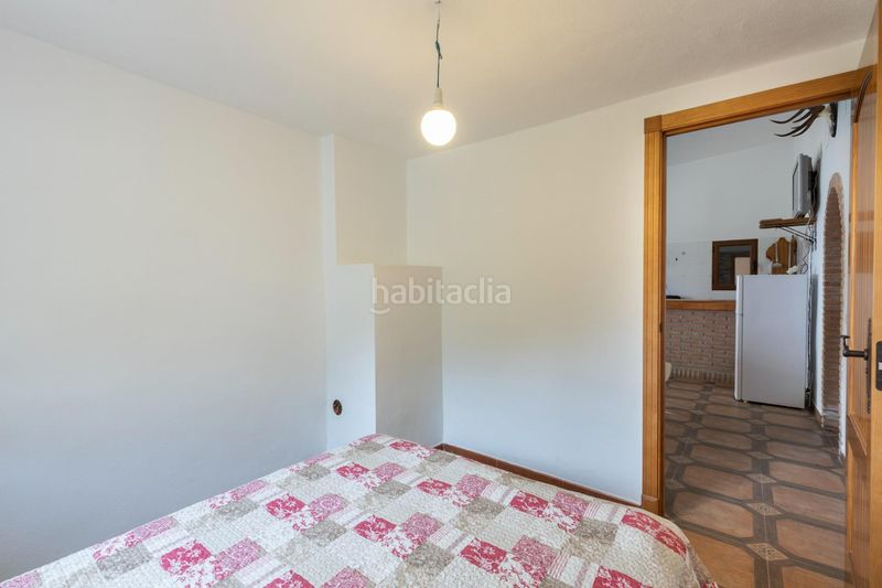 Foto d38a349f-e13b-4c02-9174-739aabe875cc. Masia amb xemeneia a Nigüelas