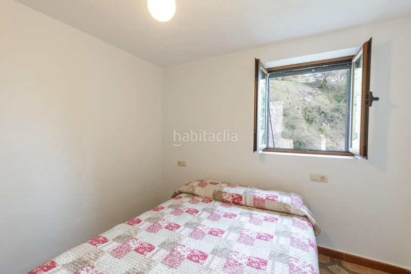 Foto ff8adad0-7259-416f-a977-97f049afd6bf. Masia amb xemeneia a Nigüelas