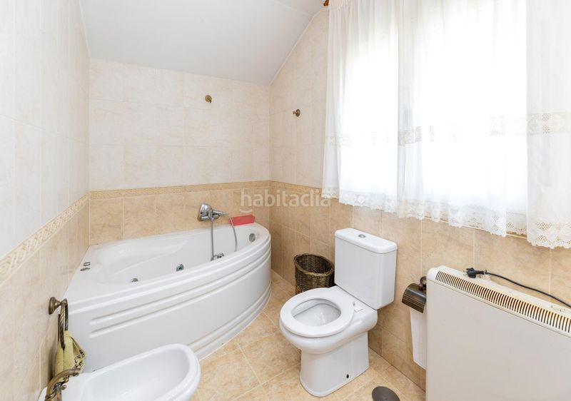 Foto f0a66332-59dc-4ad9-a28d-1e0f6a362e3c. Xalet amb calefacció aparcament piscina a Barrio de la Vega Monachil