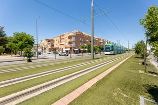 Piso en Avenida madrid 4. A pocos metros de la parada de metro juncaril
