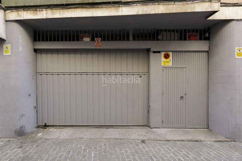 Foto 073921df-c09a-4f84-9565-cd8edf4846b9. Aparcament cotxe a Fígares Granada