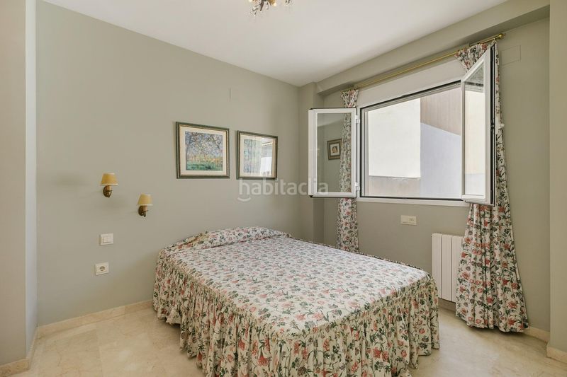 Foto 0675ac97-b572-40d6-9fdc-45f563336d13. Casa adossada amb xemeneia calefacció aparcament a Armilla