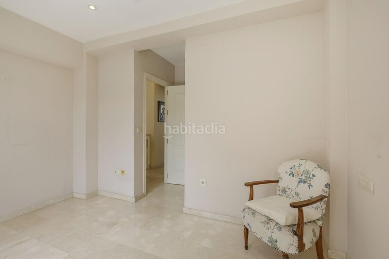 Foto a07c0986-66d1-4c37-bd35-06e6ea7fc513. Casa adossada amb xemeneia calefacció aparcament a Armilla