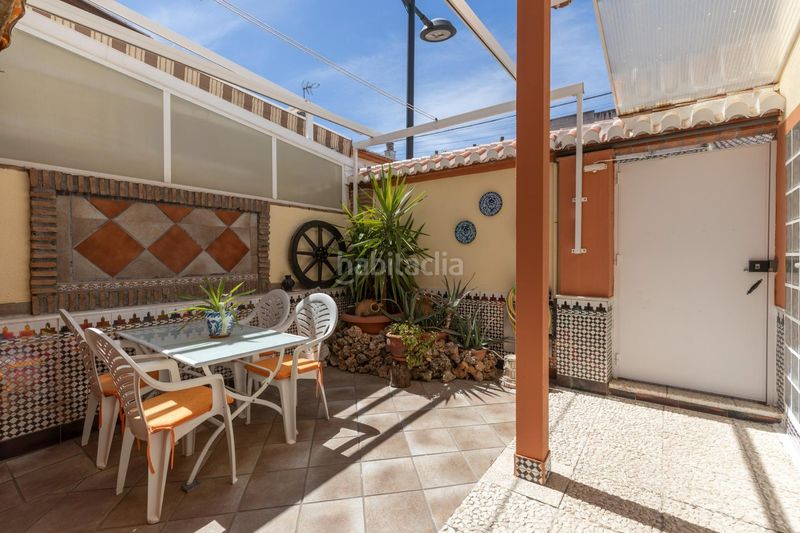 Foto a26c3a36-b084-49ce-8f95-b8316bfeabd5. Casa adossada amb calefacció aparcament a Avda. De los Ogíjares Armilla