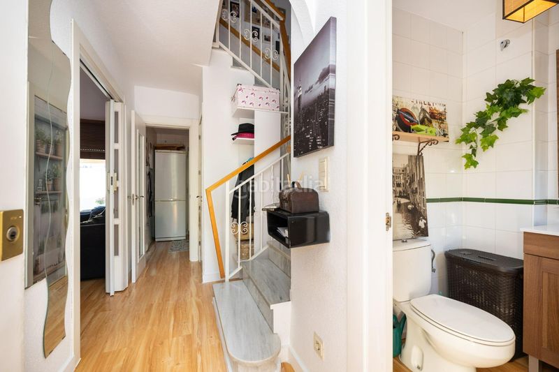 Foto c7d62e02-31f5-4717-b377-502c435e7269. Casa adossada amb xemeneia aparcament a Joaquina Eguaras Granada