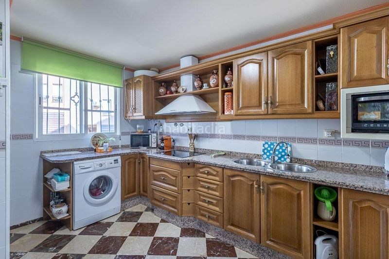 Foto 3621d083-279a-4973-8391-6629d1c54bcd. Appartamento in calle maria uceda diaz 25 in Cenes de la Vega