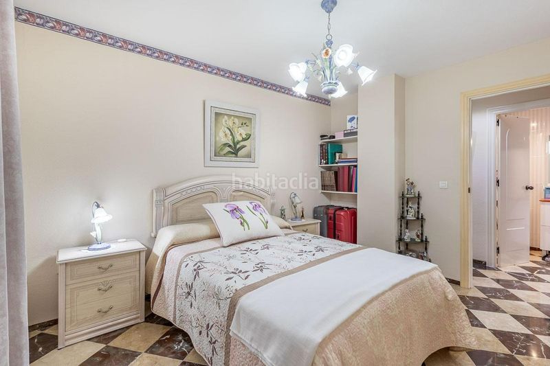 Foto d3883a70-69b0-4209-a44f-e1e0e2e20283. Appartamento in calle maria uceda diaz 25 in Cenes de la Vega