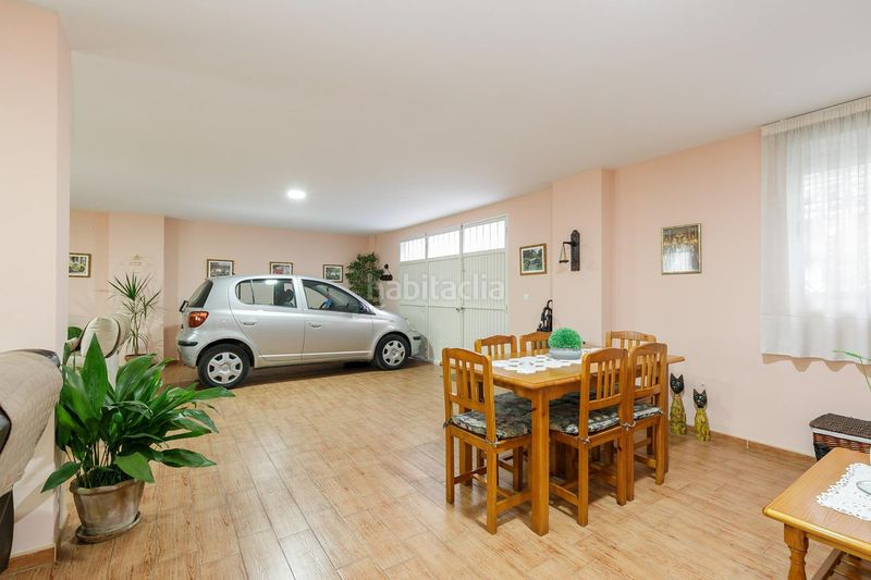 Foto 0915ca48-e2a5-4800-9005-bc12f4a233fc. Casa adossada amb calefacció a Barrio de Zaidín Granada