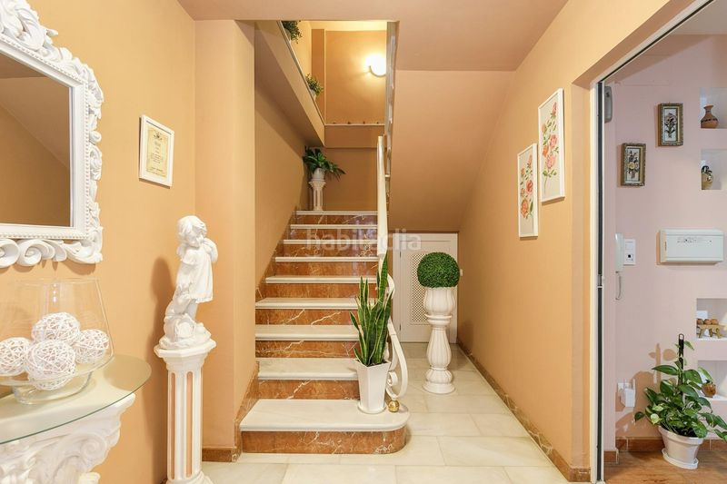 Foto a4a3fb85-b5bf-4b9e-a025-3b9013749642. Casa adossada amb calefacció a Barrio de Zaidín Granada