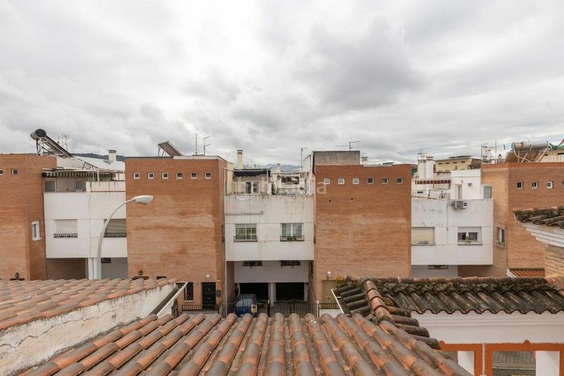 Foto d799b31c-c536-4af7-95ee-88bb2d8adeac. Casa adossada amb xemeneia aparcament piscina a Joaquina Eguaras Granada
