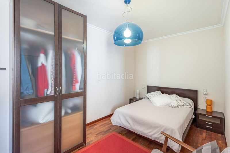Foto be6263c2-7278-4f53-a5c3-1587bc718f16. Casa adossada amb aparcament a Bola de Oro Granada