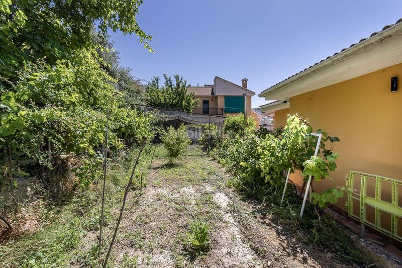 Foto d3d47cbf-6295-46c8-b275-535df6edba37. Chalet avec cheminée chauffage piscine dans Alfacar