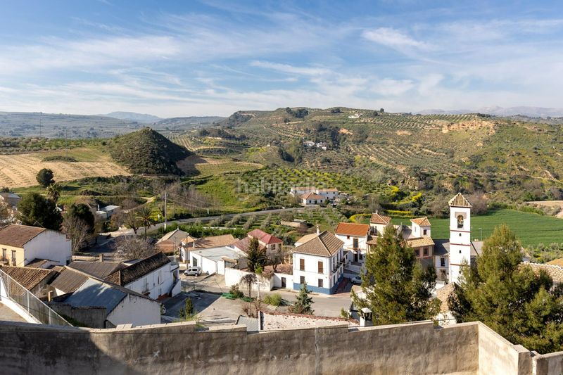 Foto b1241105-89d3-4d54-b3a6-53e2b93c3fe8. Casa amb xemeneia a Moraleda de Zafayona