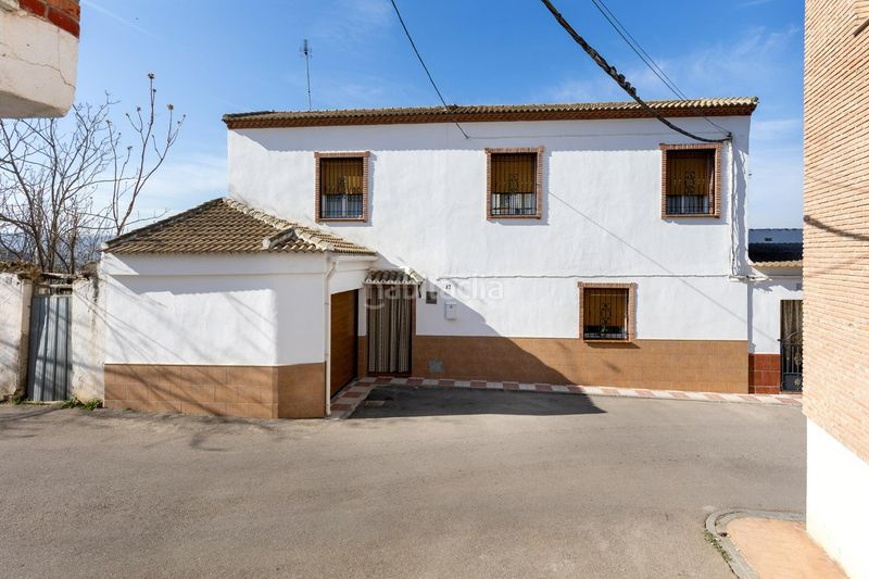 Foto f8aea672-ecd2-4b79-a3c6-edab2bf17acd. Casa amb xemeneia a Moraleda de Zafayona