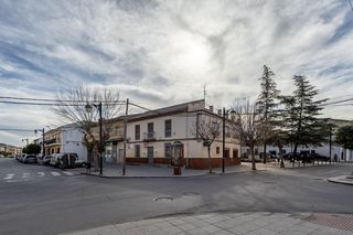 Maison  Calle lopez de los rios 2. Edificio con vivienda y bar restaurante en cijuela.