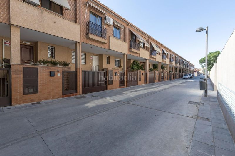 Foto a613fc91-a89b-409d-88fe-770add3b6486. Casa adosada en Poniente Armilla