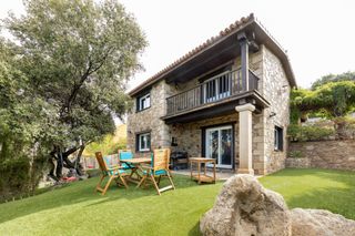 Chalet à Dúdar. Una casa unica con encanto, espacio y vistas en el corazon de si