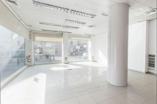 Local Comercial a Avenida de Cadiz 18