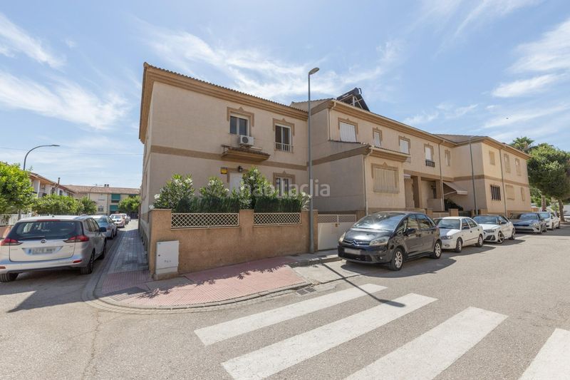 Foto bbc08e26-871c-4492-8929-056508a42524. Casa aparellada amb calefacció aparcament a Santa Fe