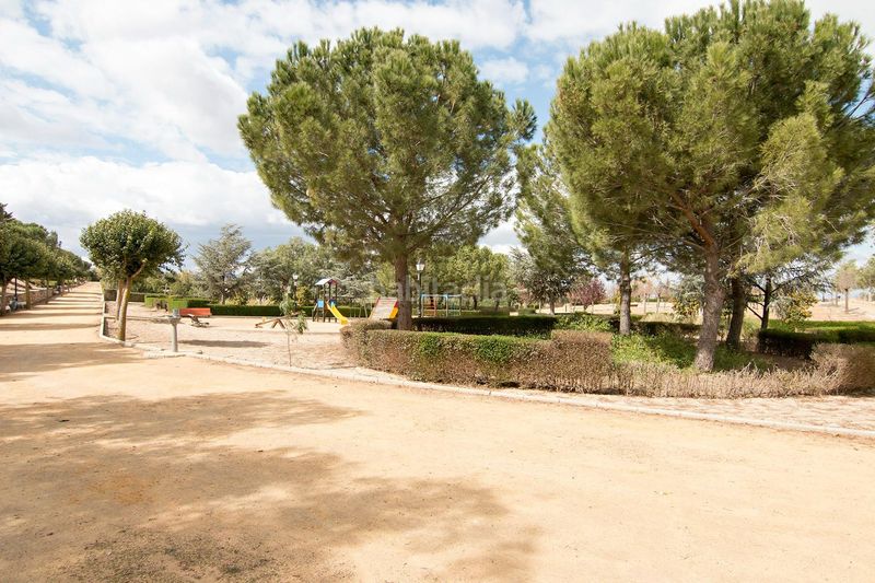 Foto a3c15fb1-e37f-4c5f-b227-d886eeac4cc5. Terreny residencial a Dílar