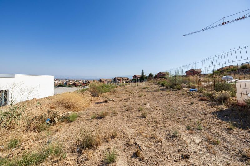 Foto ba55462d-8a81-41b6-b004-831589756845. Terreny residencial a Dílar